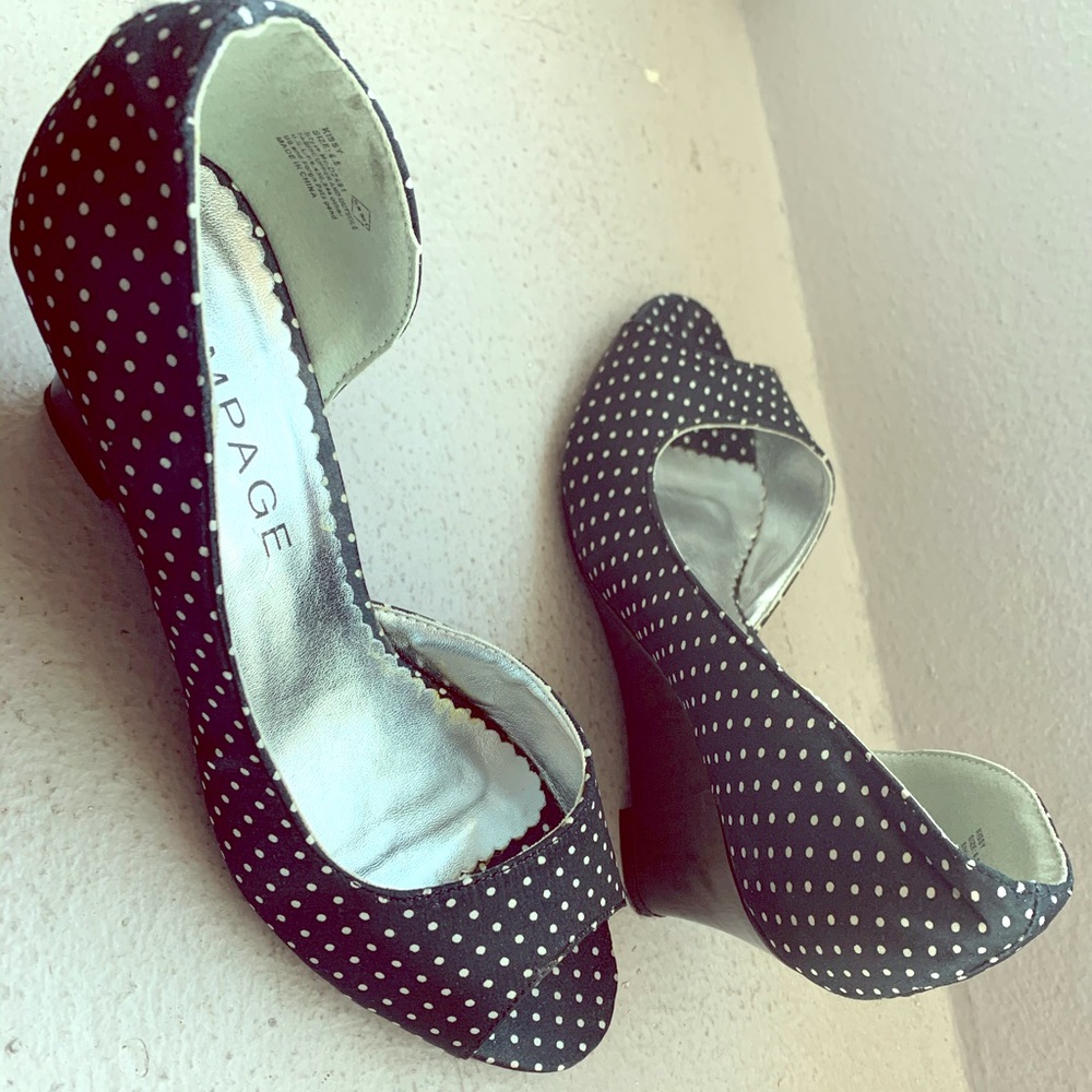 Pin-Up doll wedges